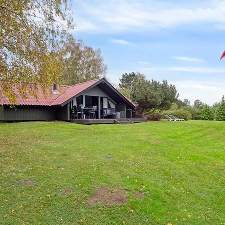 Elisej - 100m From The Sea By Interhome